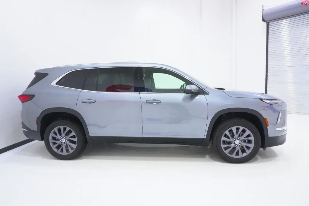 2026 Buick Enclave Preferred - Photo 4