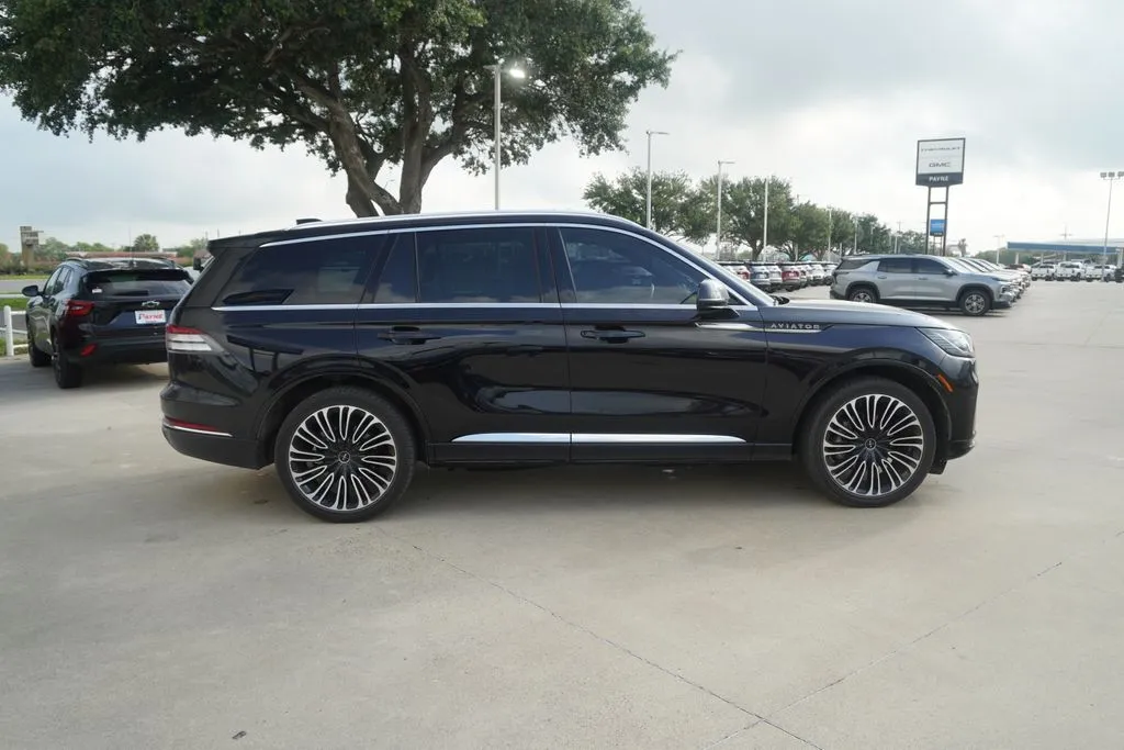 2025 Lincoln Aviator Black Label