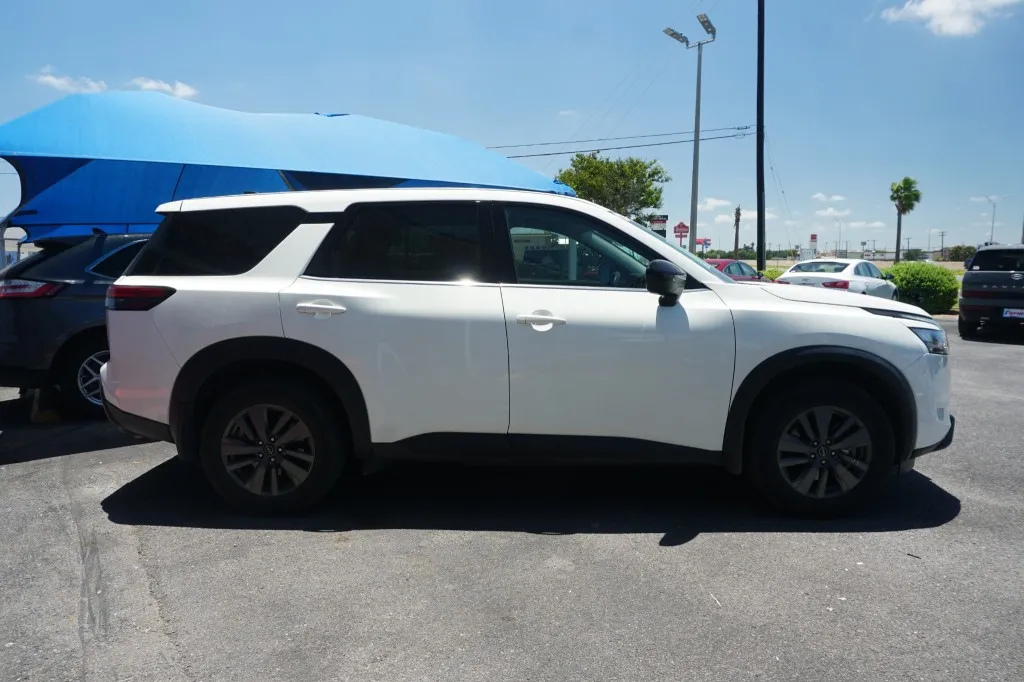 2024 Nissan Pathfinder S