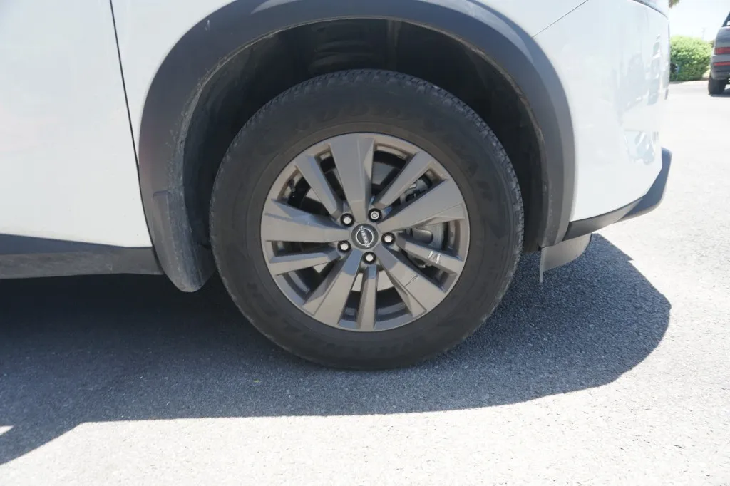 2024 Nissan Pathfinder S