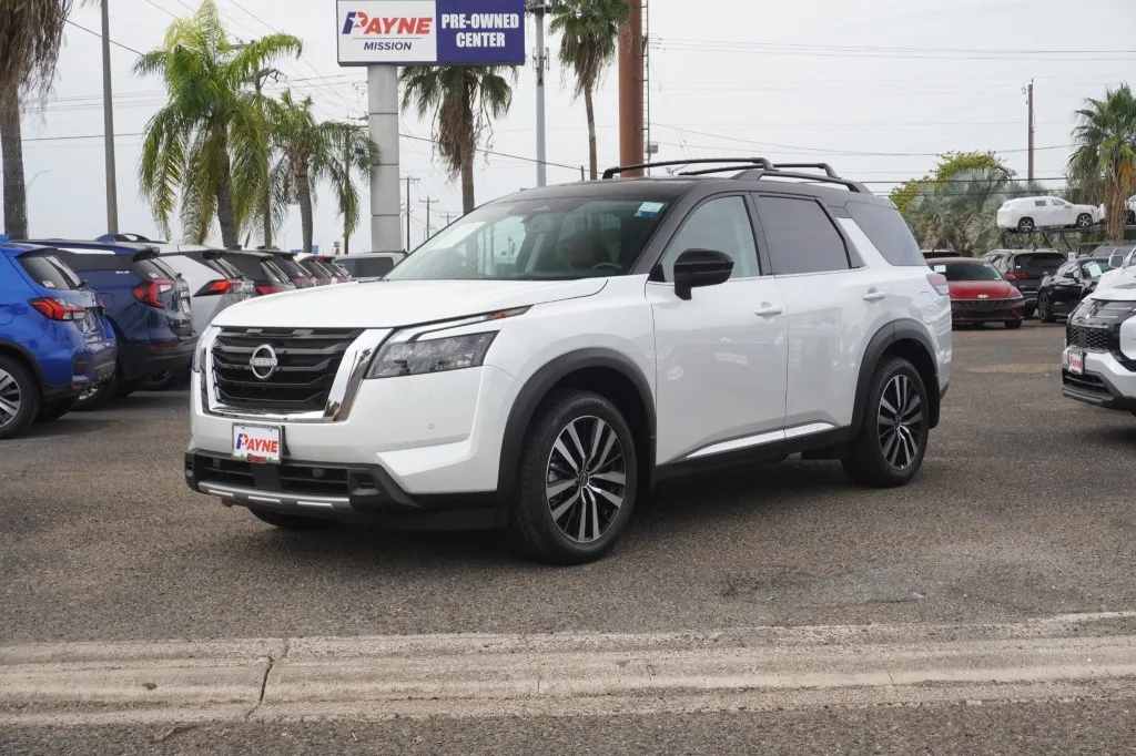 2025 Nissan Pathfinder Platinum