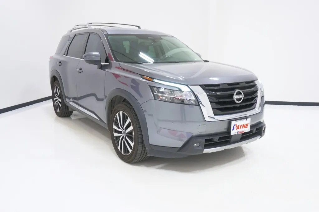 2023 Nissan Pathfinder Platinum