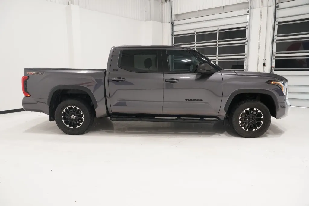 2022 Toyota Tundra 4WD SR5 2022 Toyota Tundra 4WD SR5