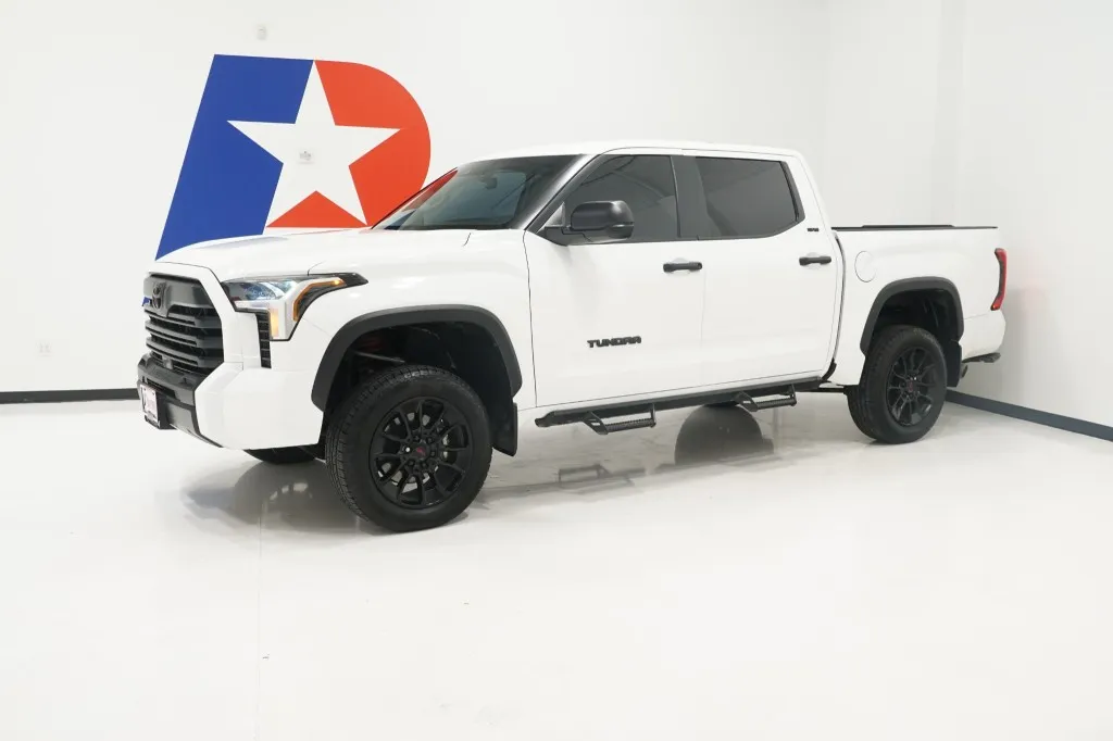 2024 Toyota Tundra 4WD SR5