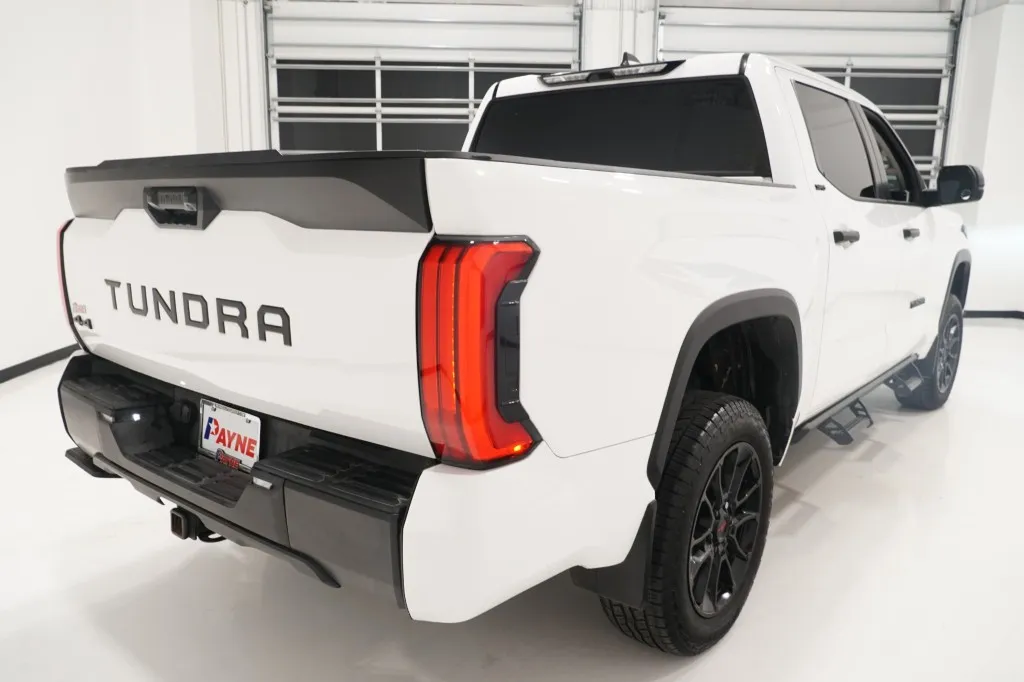 2024 Toyota Tundra 4WD SR5