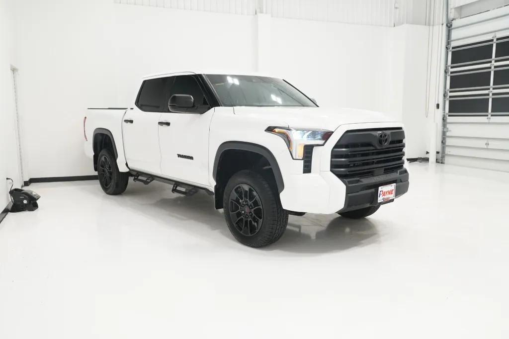 2024 Toyota Tundra 4WD SR5