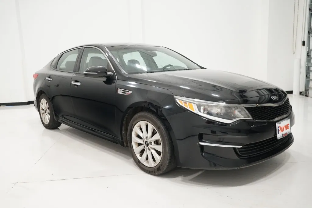 2018 KIA Optima S
