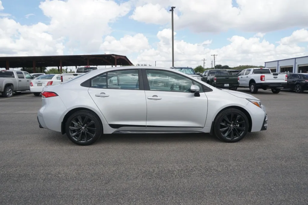 2025 Toyota Corolla SE