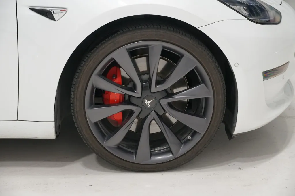 2020 Tesla Model 3 Performance