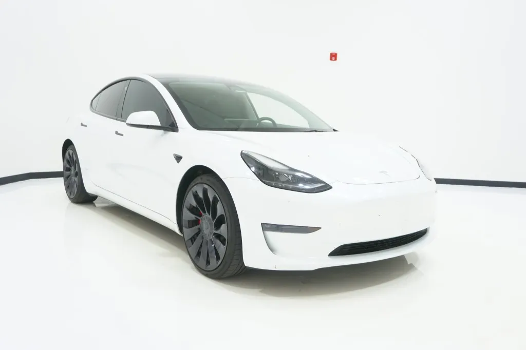 2023 Tesla Model 3 Performance