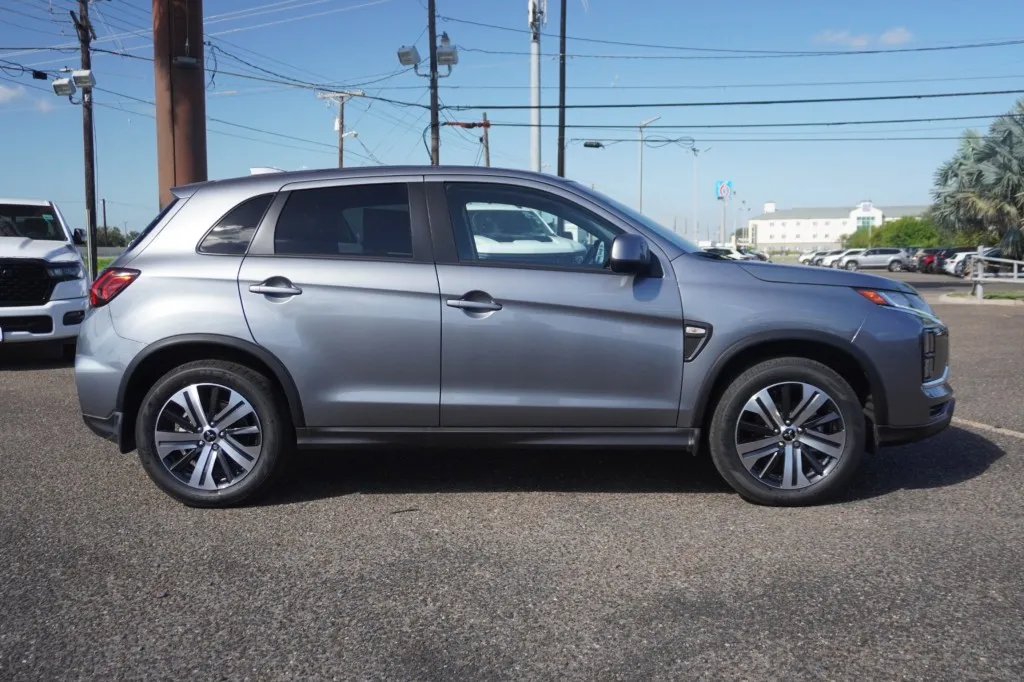 2027 Mitsubishi Outlander Sport S