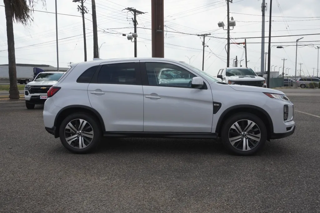 2027 Mitsubishi Outlander Sport S