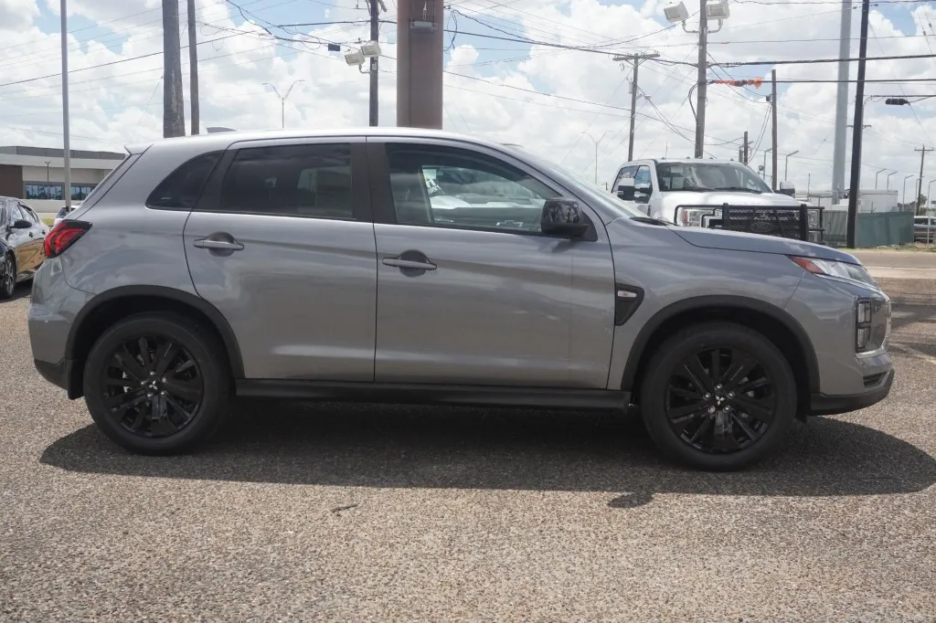 2027 Mitsubishi Outlander Sport S