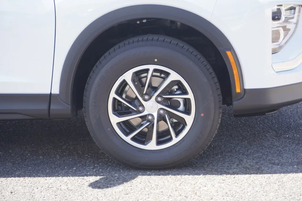 2026 Mitsubishi Eclipse Cross ES