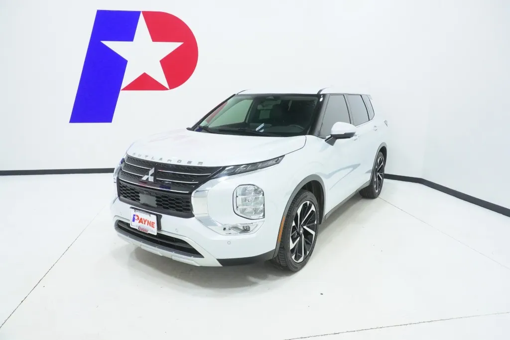 2022 Mitsubishi Outlander SE