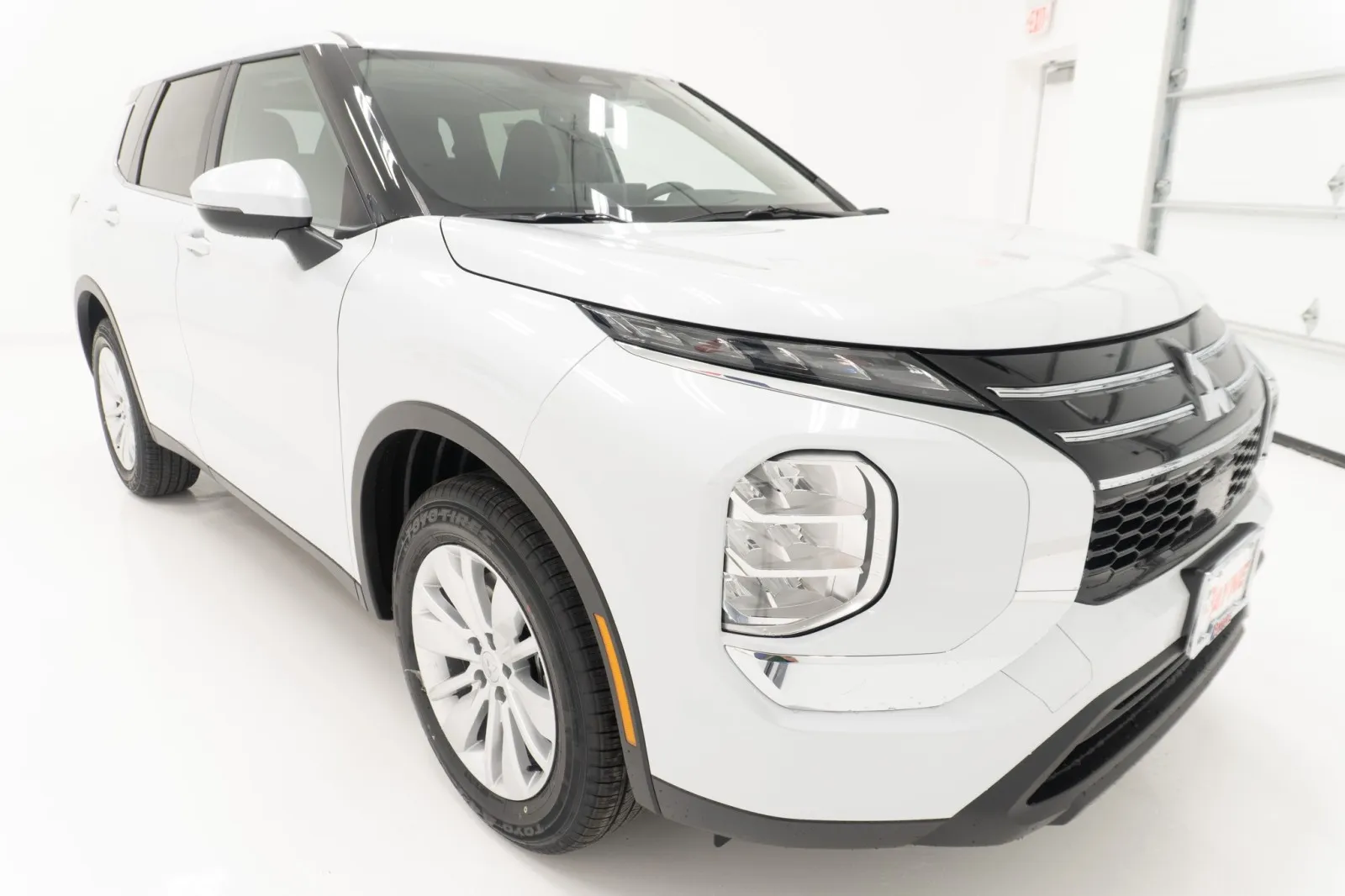 2026 Mitsubishi Outlander ES