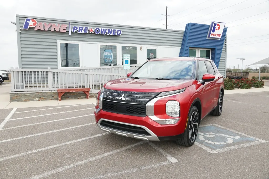 2024 Mitsubishi Outlander SE