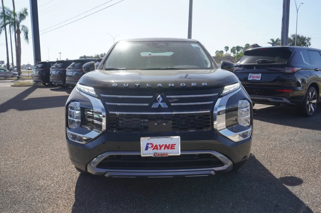 2026 Mitsubishi Outlander SE