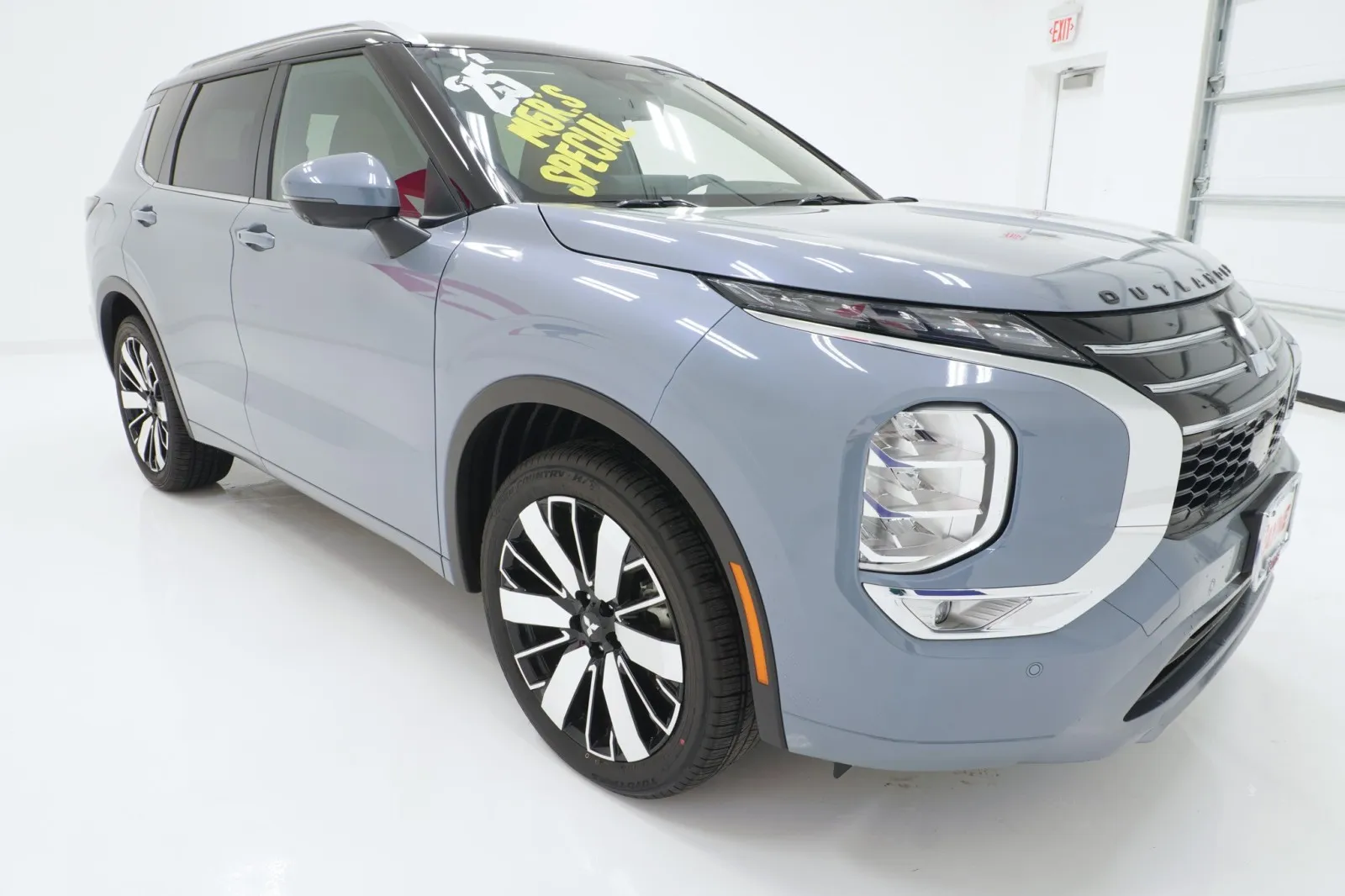 2025 Mitsubishi Outlander SEL