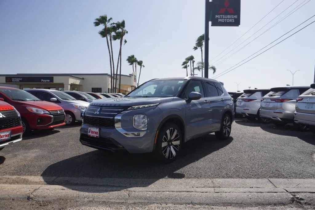 2025 Mitsubishi Outlander SEL