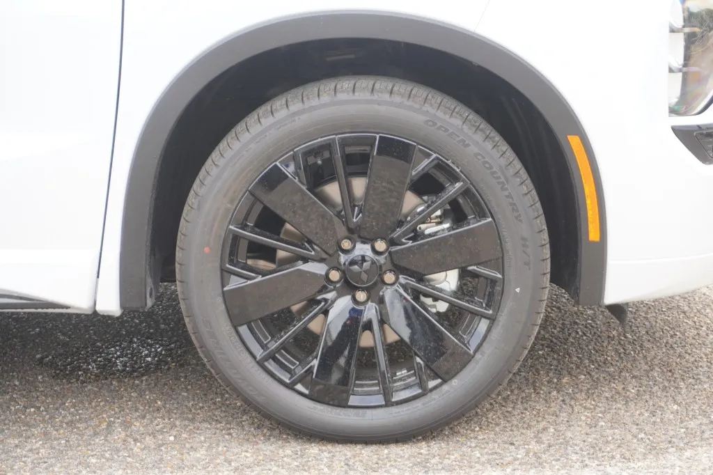 2026 Mitsubishi Outlander SEL