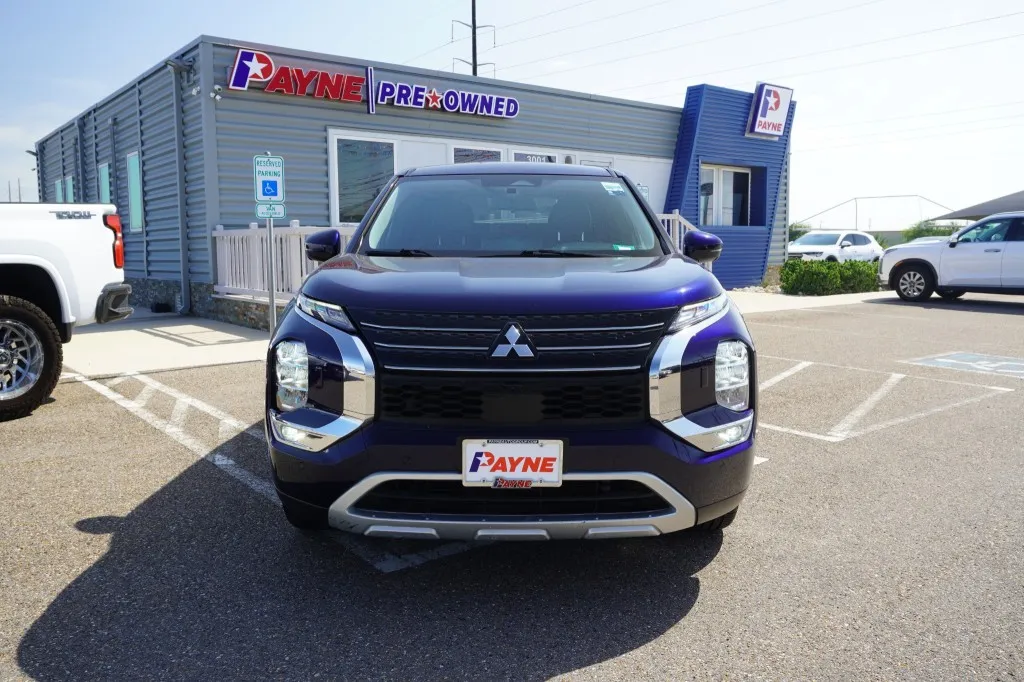 2024 Mitsubishi Outlander SE
