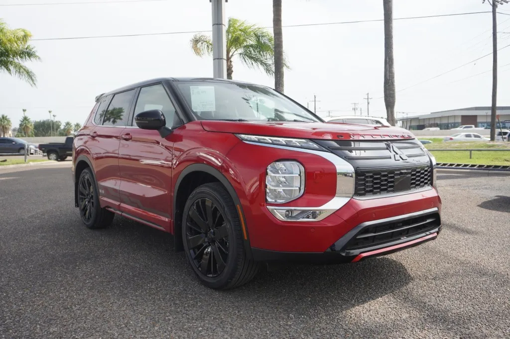 2026 Mitsubishi Outlander SE