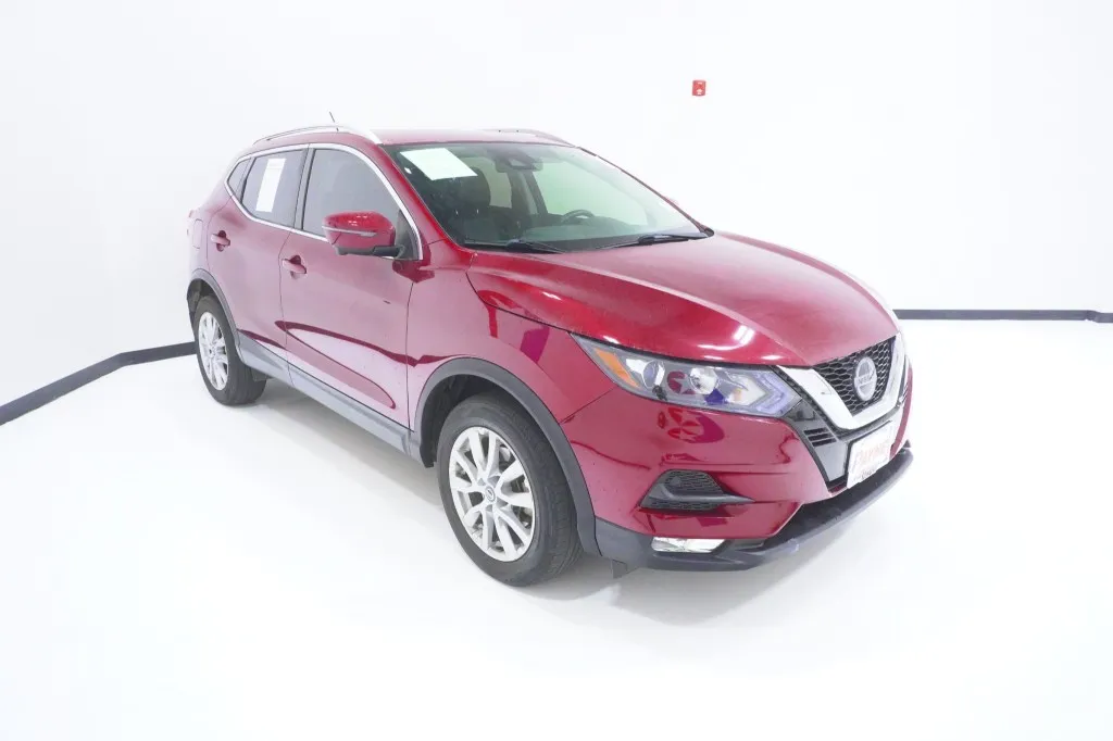 2022 Nissan Rogue Sport SV