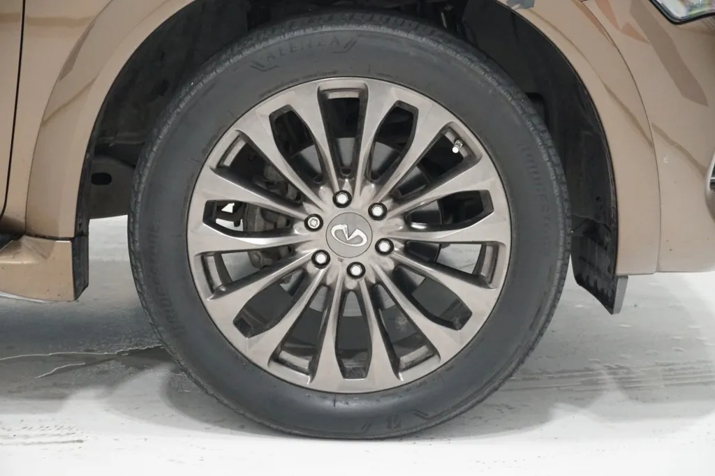2017 INFINITI QX80 Limited