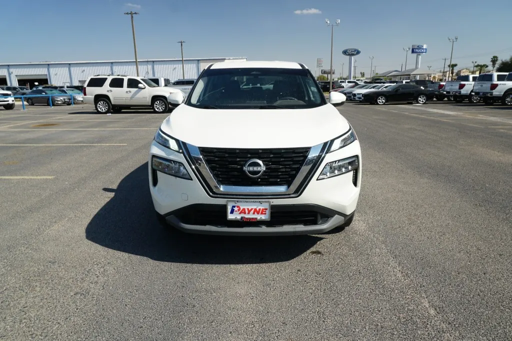 2022 Nissan Rogue SV