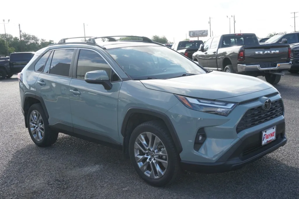 2023 Toyota RAV4 XLE Premium
