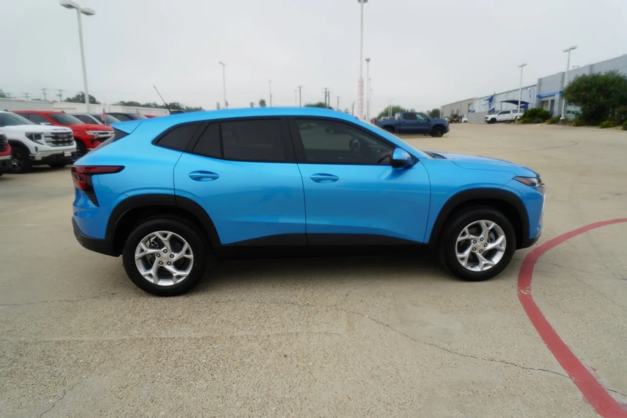 2026 Chevrolet Trax LS - Photo 4
