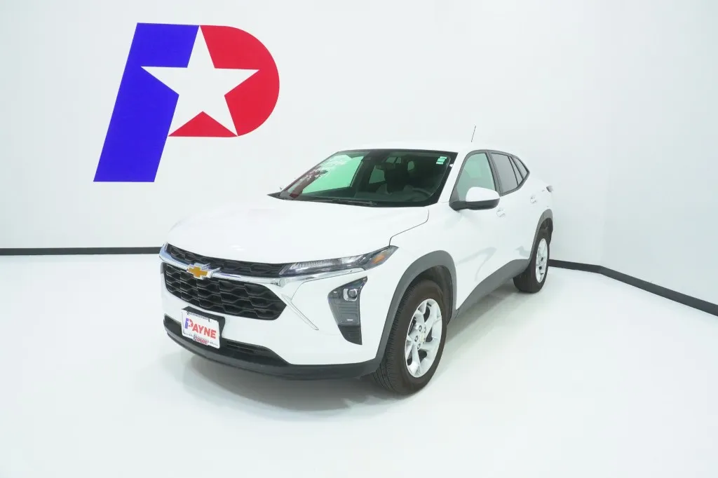 2025 Chevrolet Trax LS