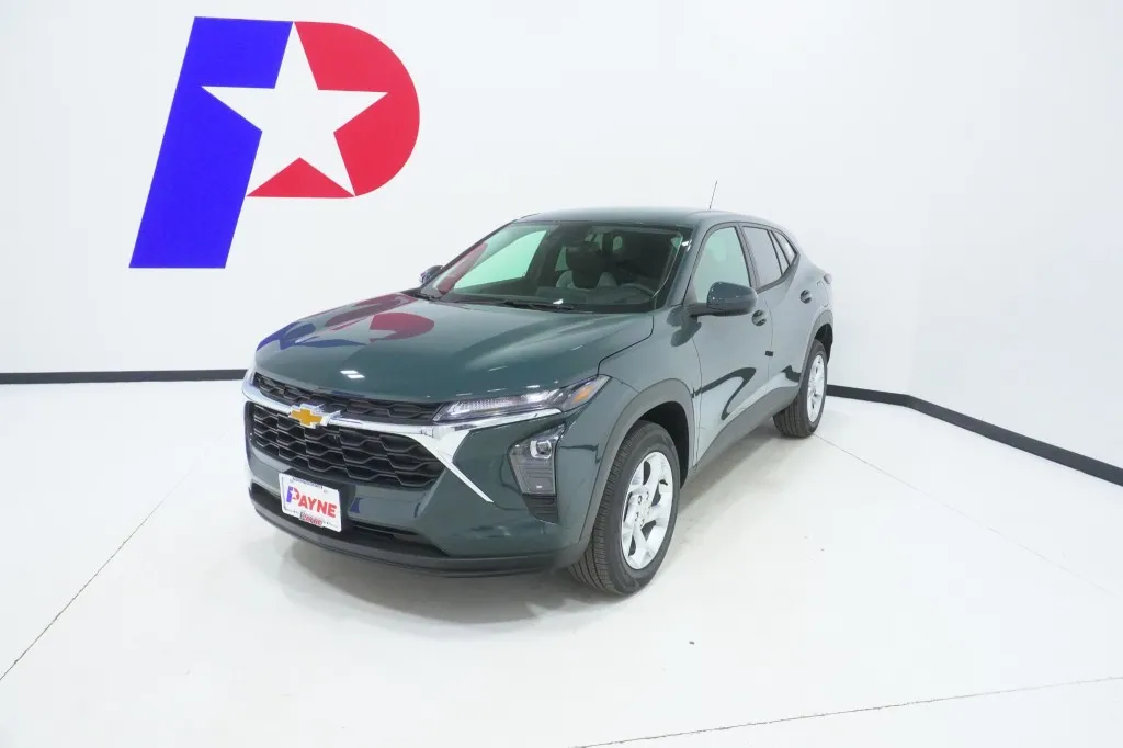 2026 Chevrolet Trax LS's photo