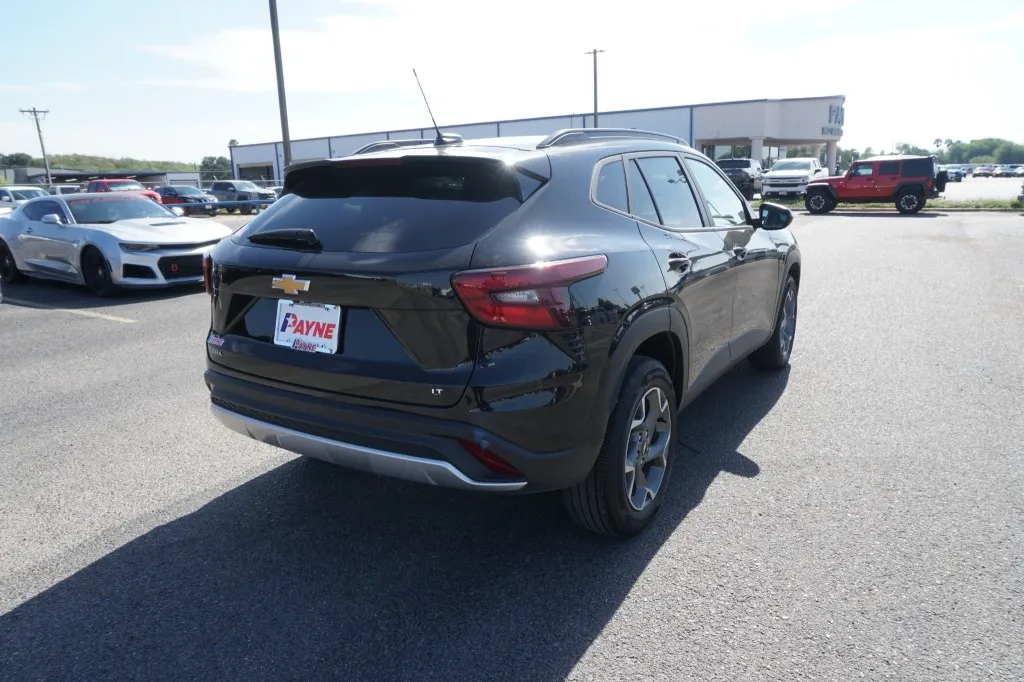 2025 Chevrolet Trax LT