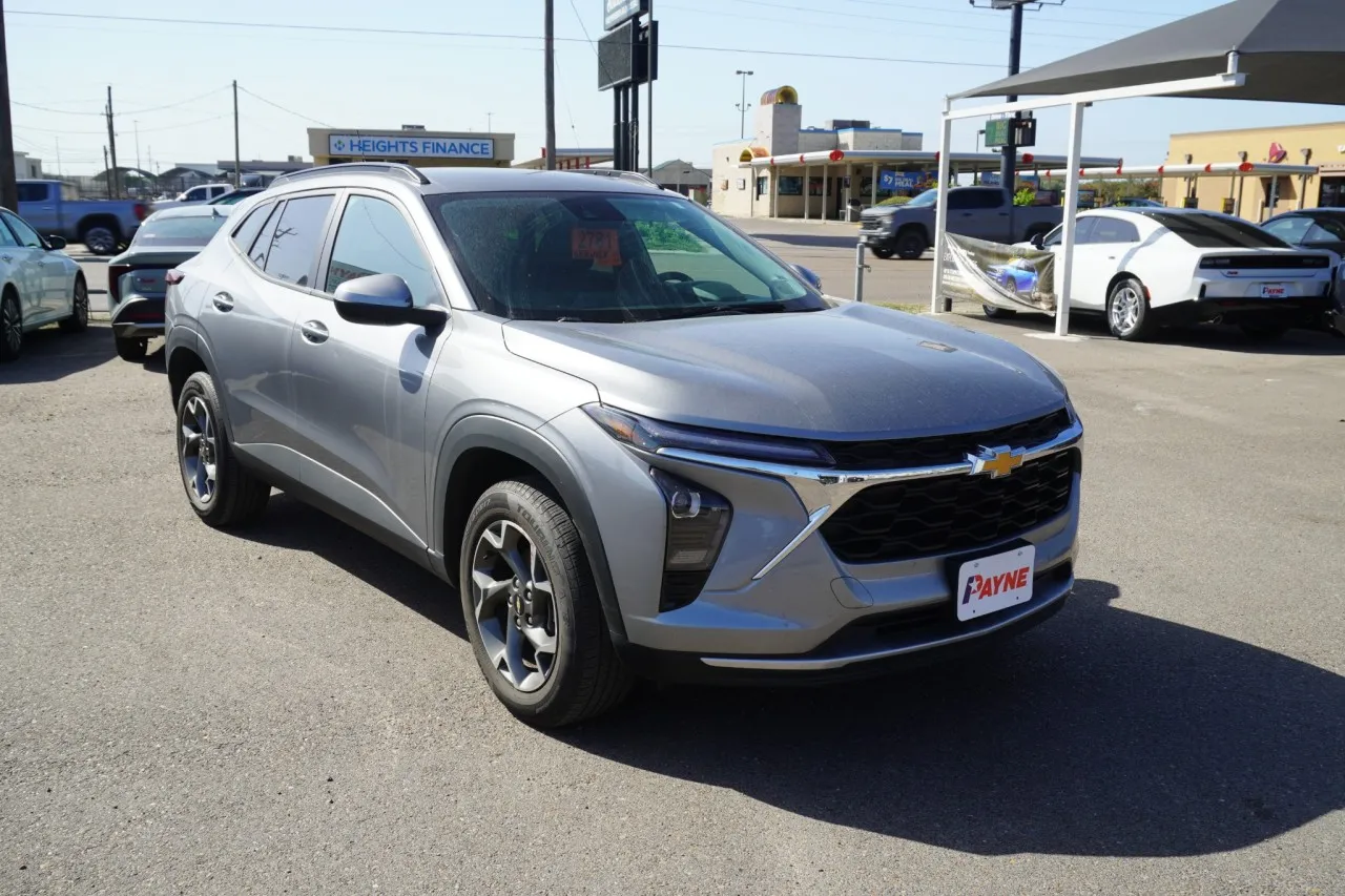2025 Chevrolet Trax LT