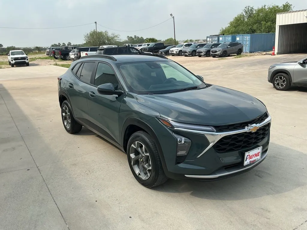 2025 Chevrolet Trax LT