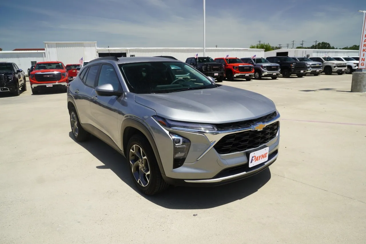 2025 Chevrolet Trax LT