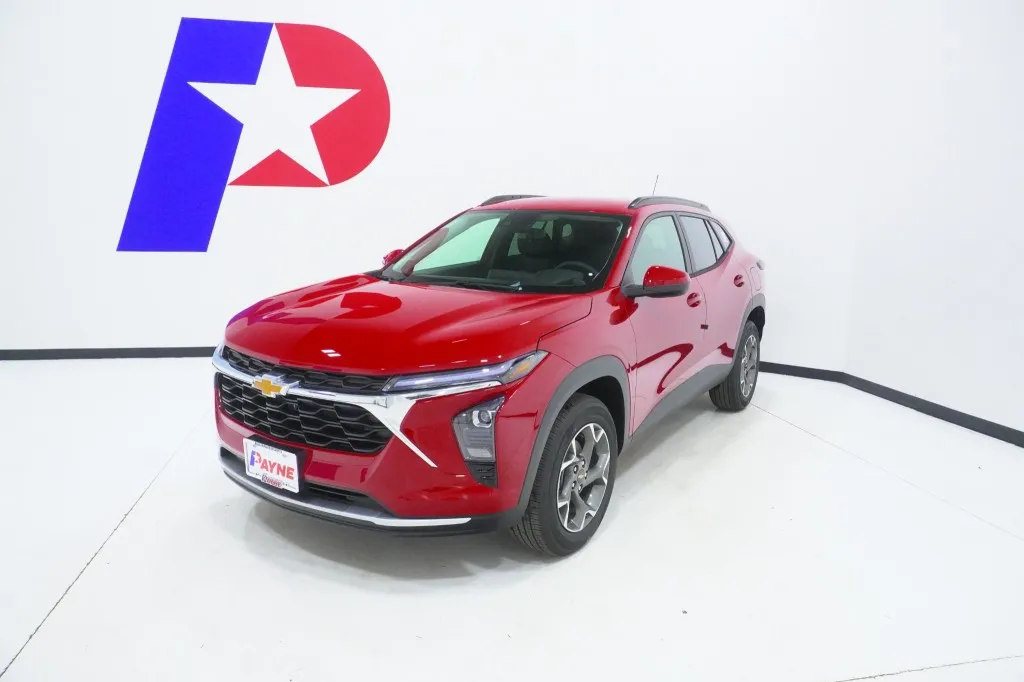 2026 Chevrolet Trax LT's photo