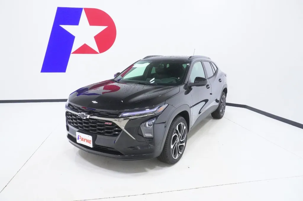 2026 Chevrolet Trax RS's photo