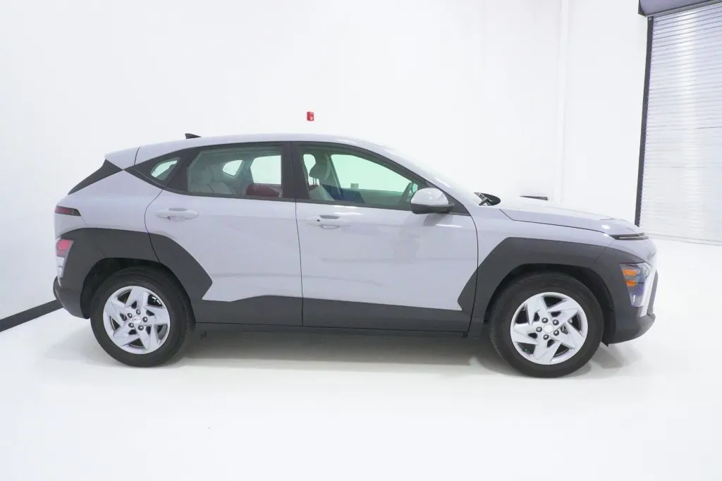 2024 Hyundai Kona SE