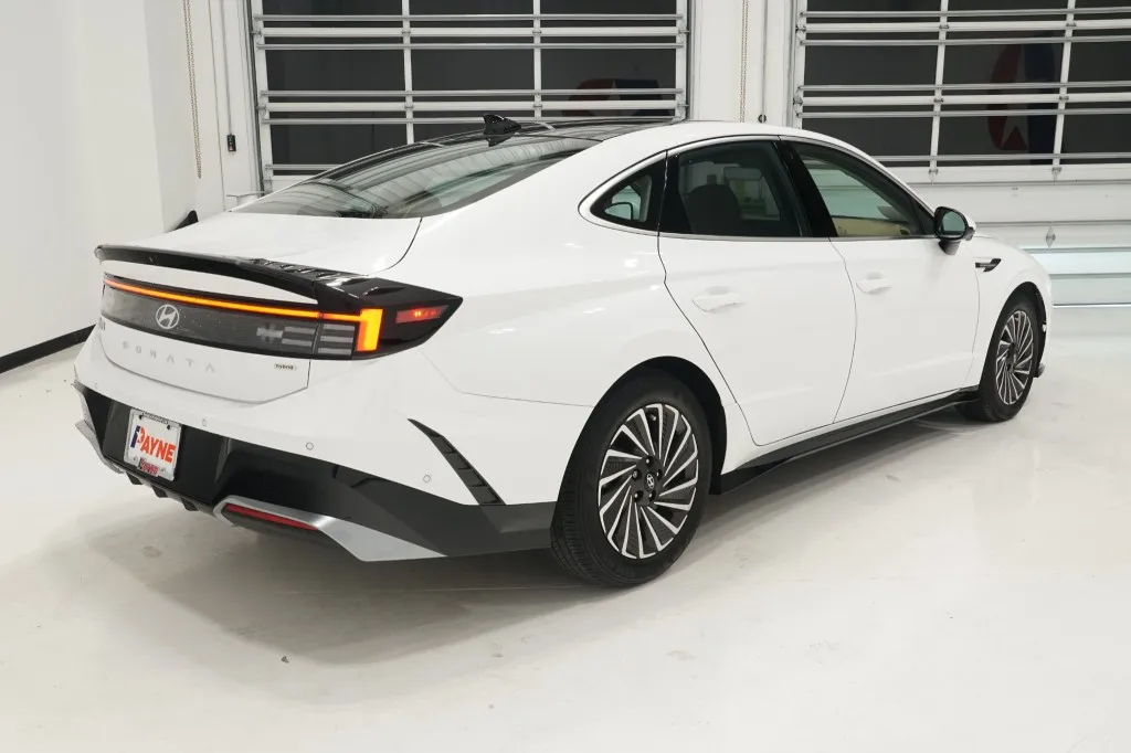 2025 Hyundai Sonata Hybrid Limited