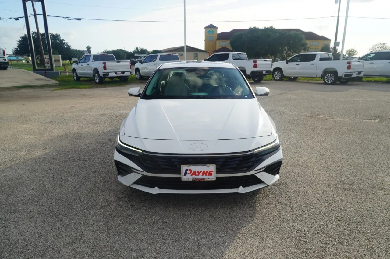 2024 Hyundai Elantra Limited