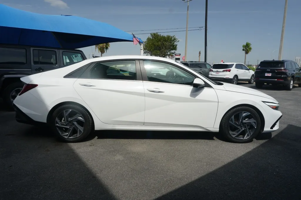 2024 Hyundai Elantra Limited
