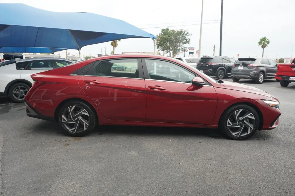 2024 Hyundai Elantra Limited
