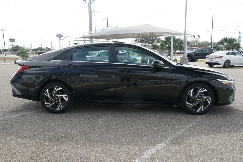 2024 Hyundai Elantra Limited