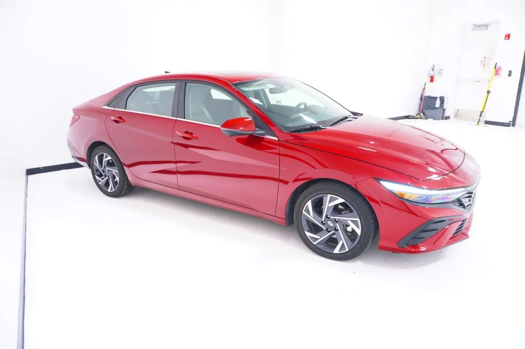 2024 Hyundai Elantra Limited