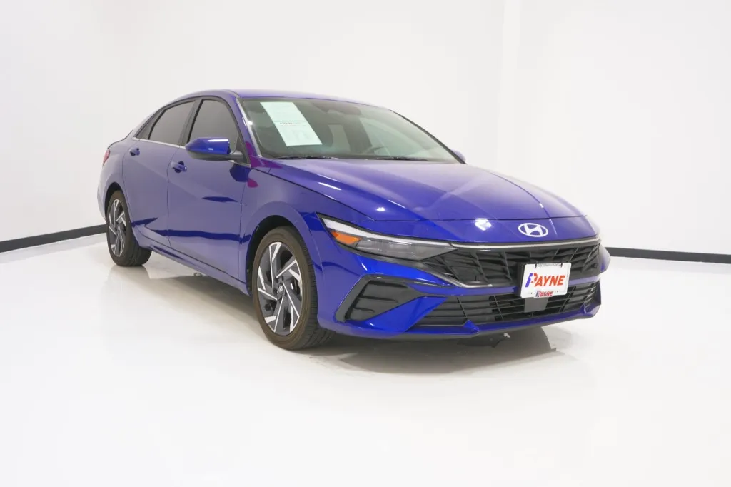 2025 Hyundai Elantra SEL Convenience