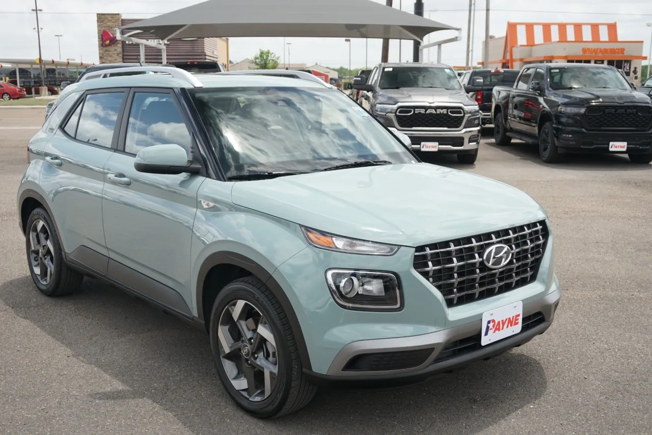 2025 Hyundai Venue SEL
