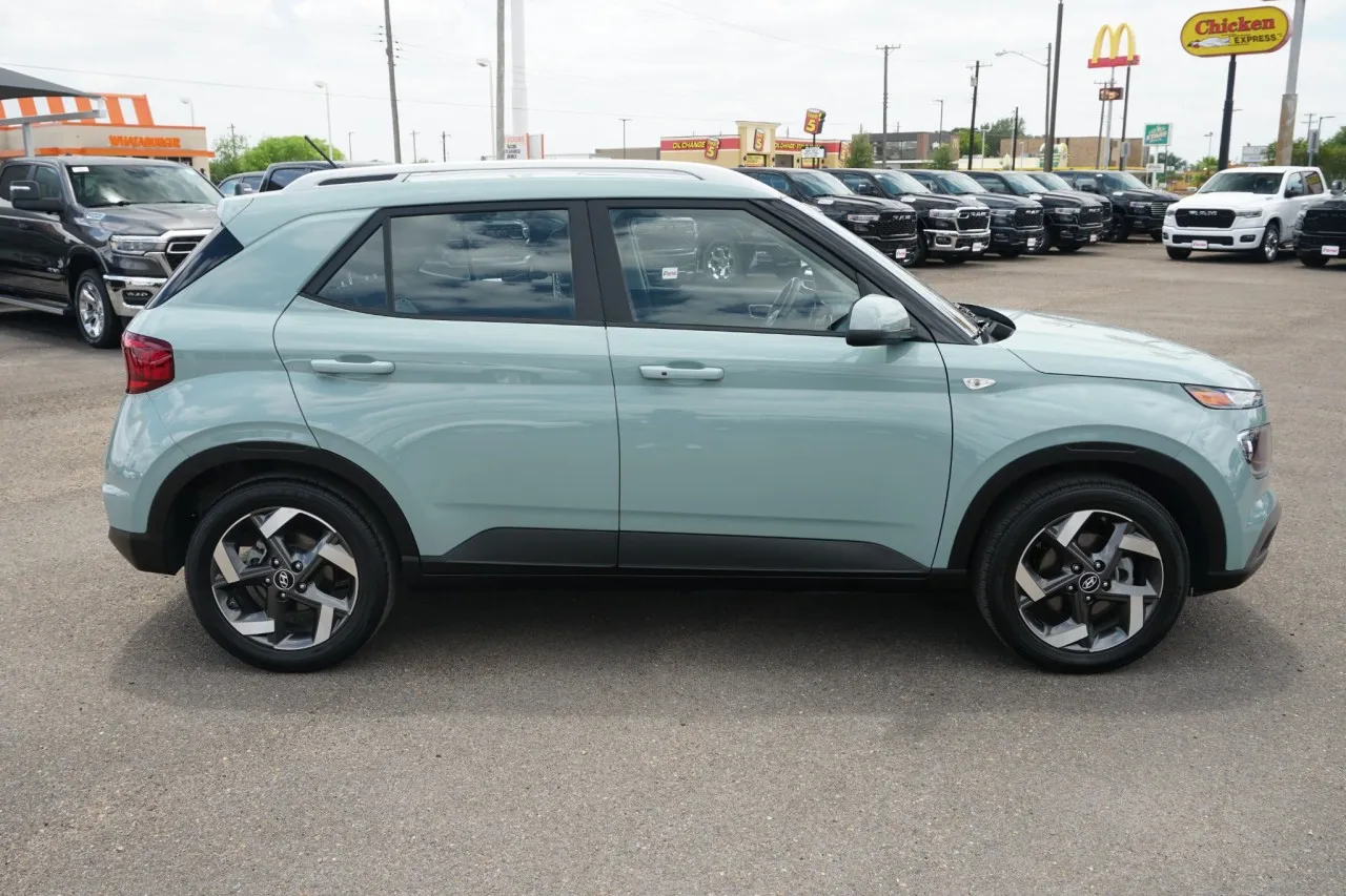 2025 Hyundai Venue SEL